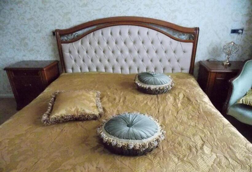 غرفة قياسية, Weena House