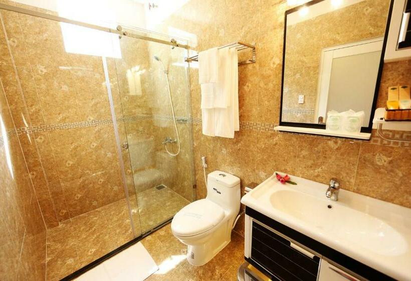 Medencére Néző Superior Szoba, Saigon Emerald Beach Resort