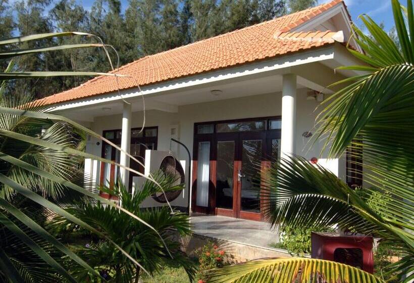 Standard Bungalow, Saigon Emerald Beach Resort
