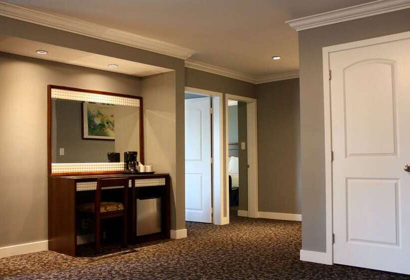 غرفة ديلوكس, The Deluxe Hotel Vancouver