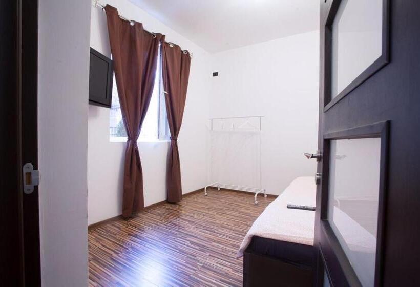 اتاق استاندارد سه نفره, Vila Maria