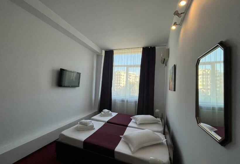 اتاق استاندارد, Tineretului