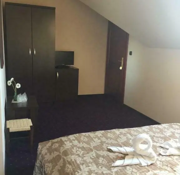 Economy-huone, Garden Retreat