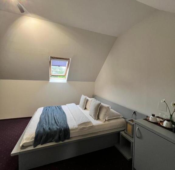 Номер Economy, Garden Retreat