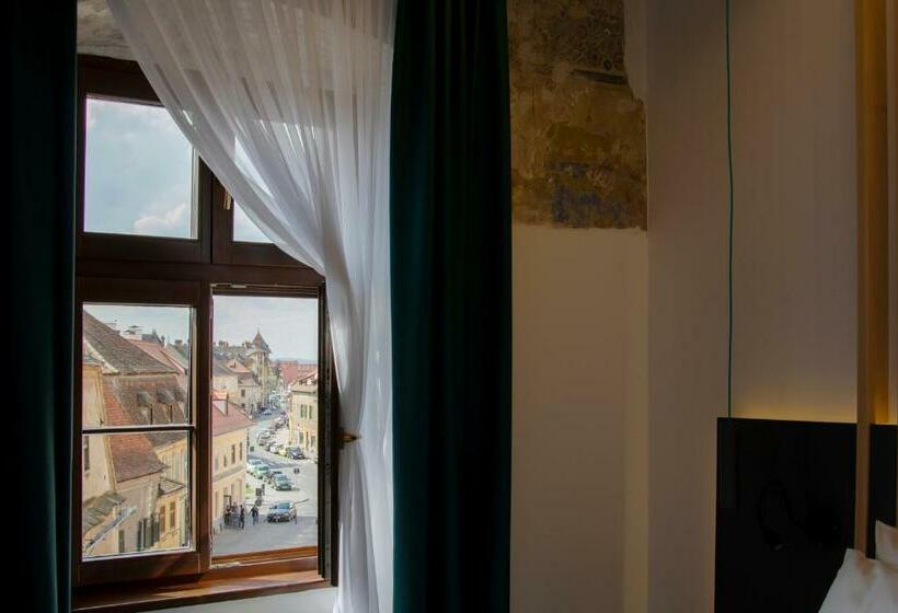 اتاق سوپریور, Kleines