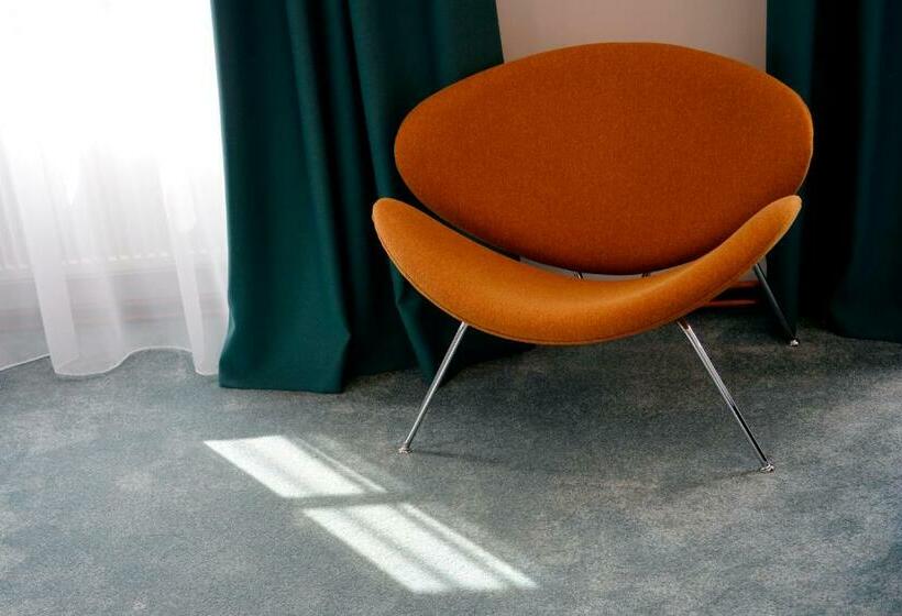 اتاق سوپریور, Kleines