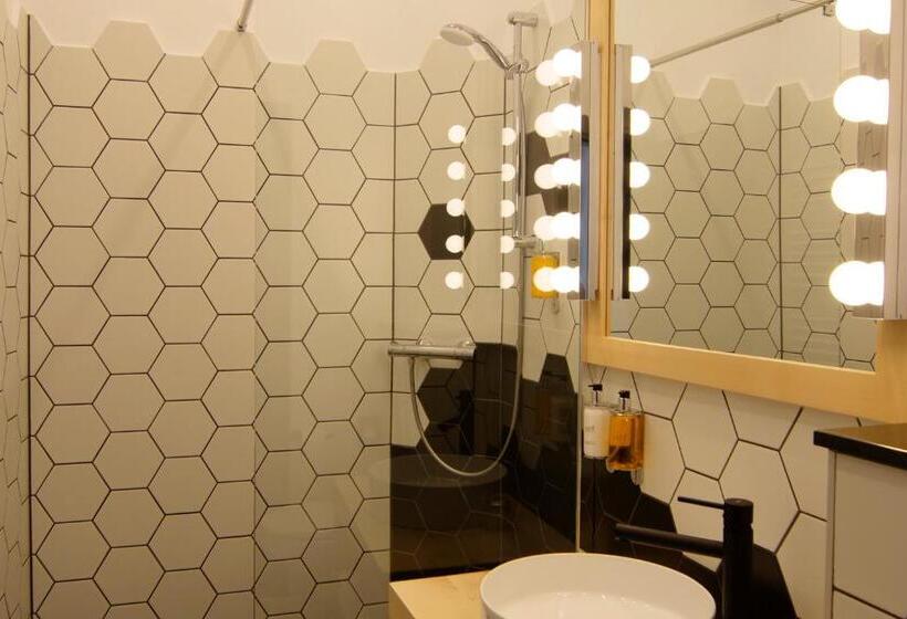 اتاق راحتی, Kleines