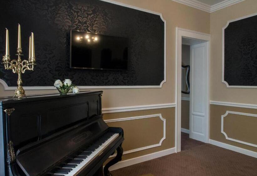 سوییت سوپریور, Maison Elysée