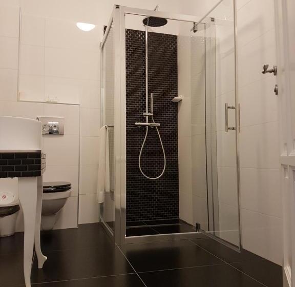 سوییت سوپریور, Maison Elysée