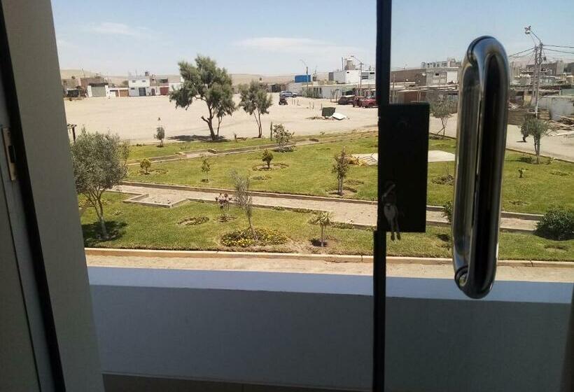اتاق خانوادگی, Hostel Willys House