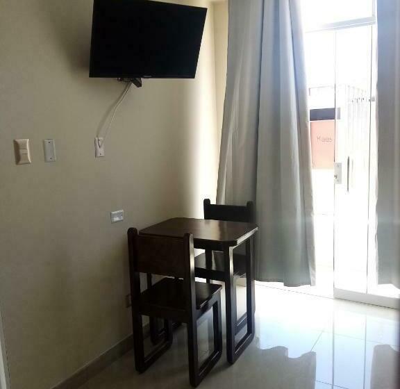 اتاق خانوادگی, Hostel Willys House