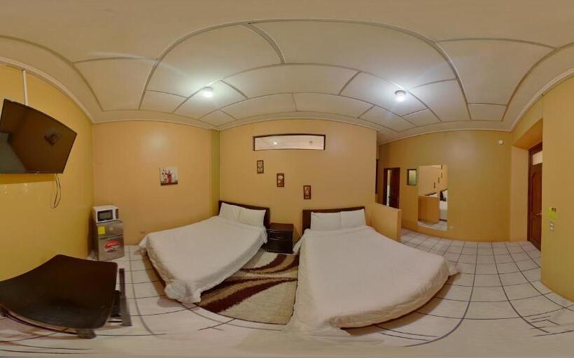 غرفة كلاسيكية رباعية, 4 Mundos