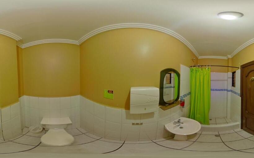 جناح عائلي, 4 Mundos