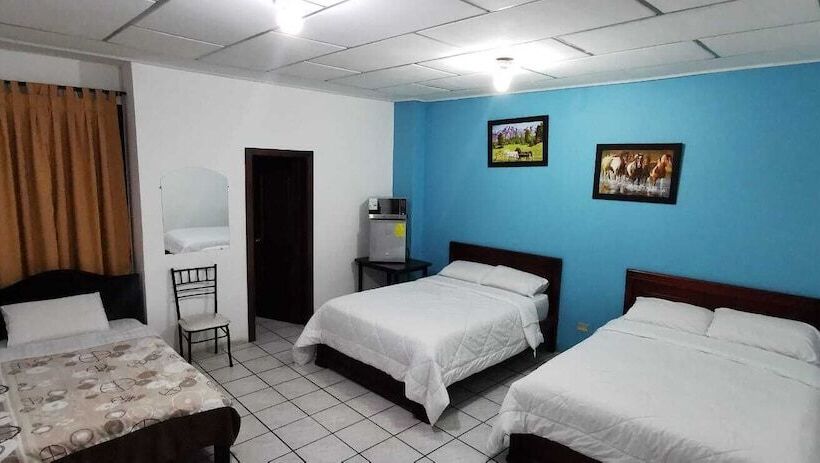 غرفة قياسية ثلاثية, 4 Mundos