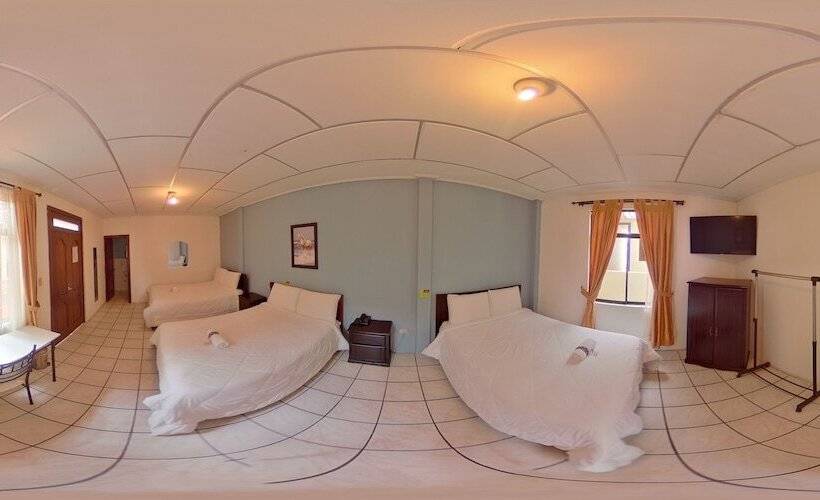 غرفة كلاسيكية ثلاثية, 4 Mundos