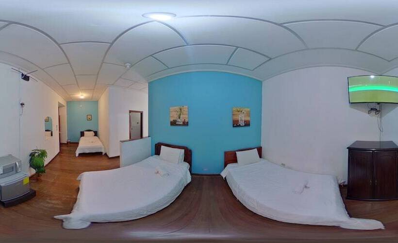 غرفة عائلية, 4 Mundos