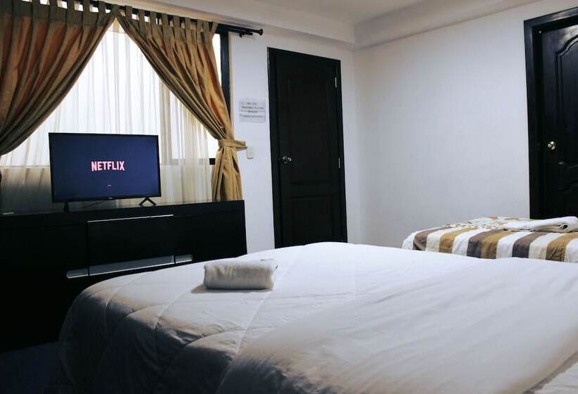 جناح جونيور, 4 Mundos