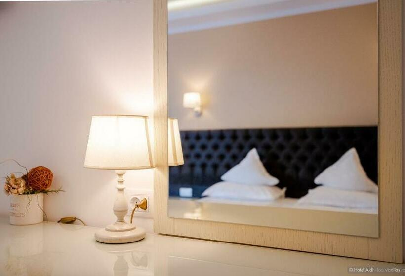 스탠다드 룸, Aldi