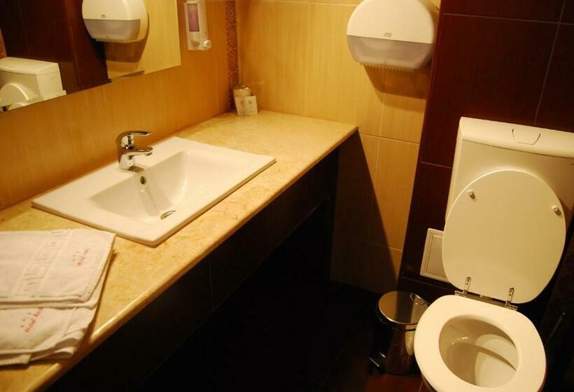 اتاق استاندارد, Ana