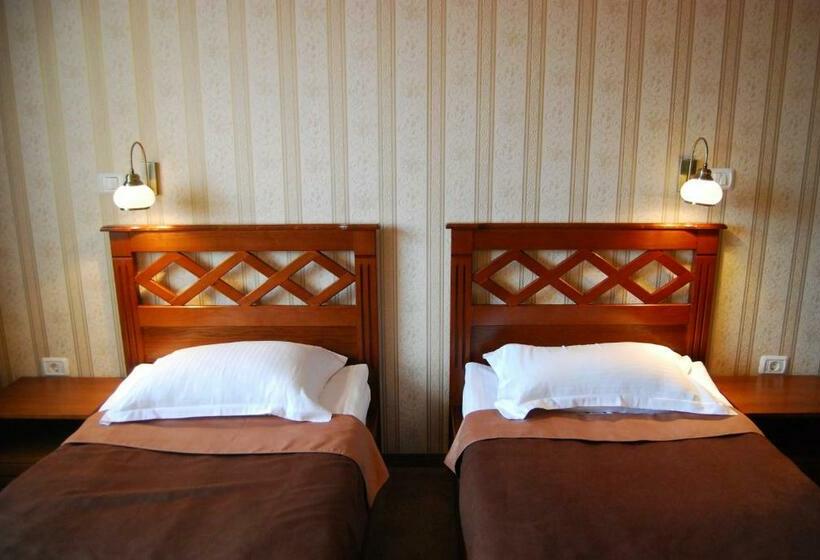 اتاق استاندارد, Ana