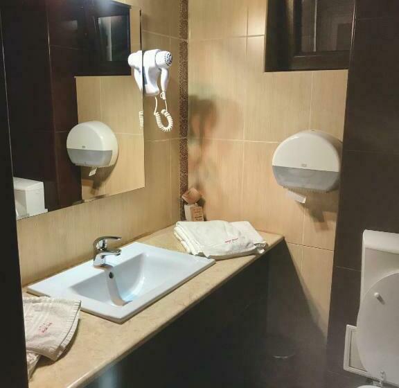 اتاق استاندارد, Ana