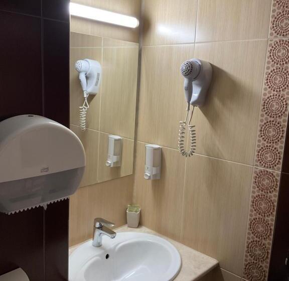 اتاق استاندارد, Ana