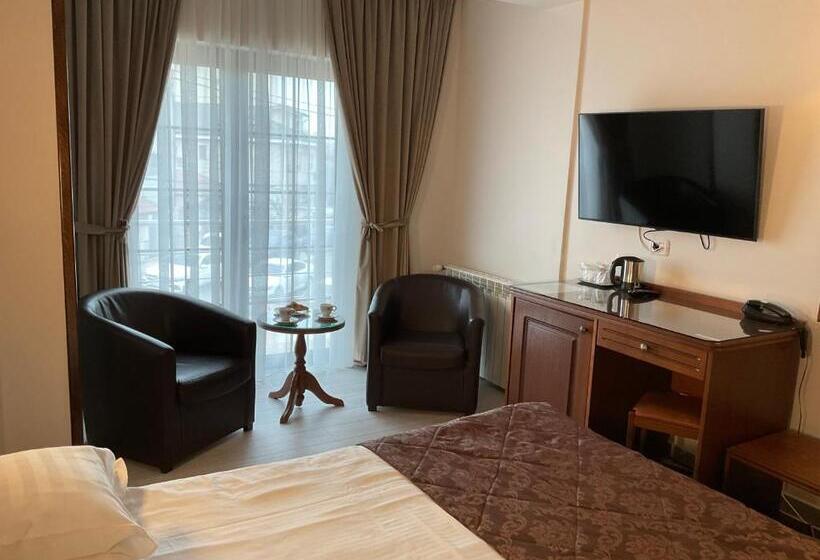 اتاق استاندارد, Ana