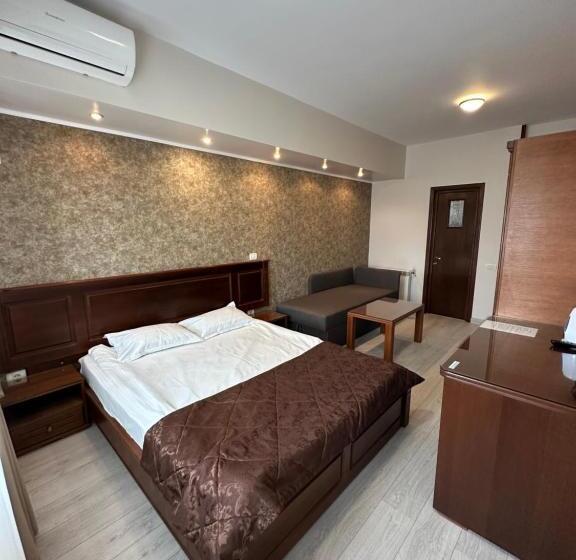 اتاق استاندارد سه نفره, Ana