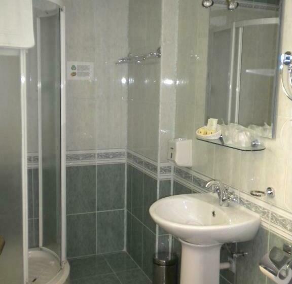 스탠다드 싱글 룸, Ary