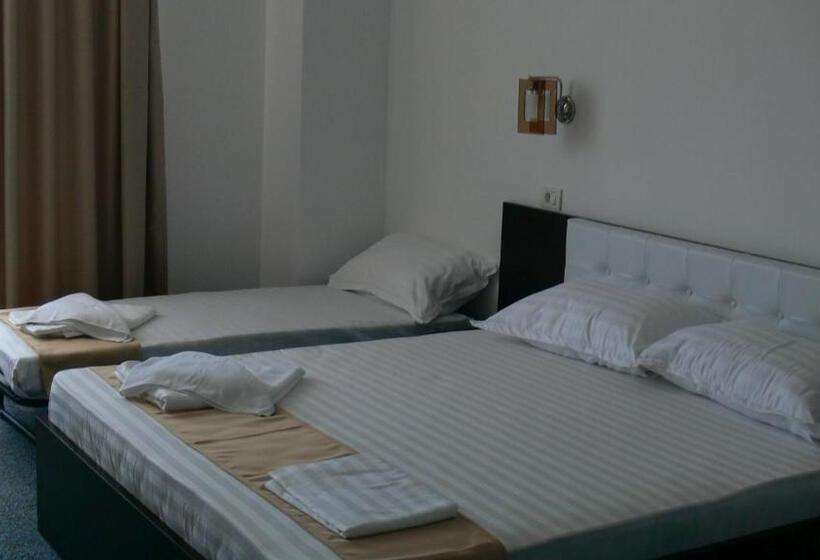 اتاق سوپریور خانوادگی, Babylonia Resort