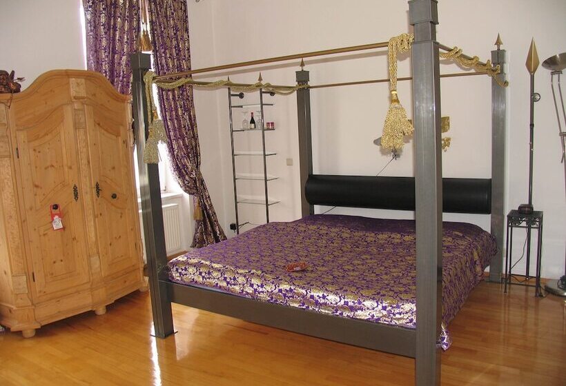 Standard Room, Bonapart