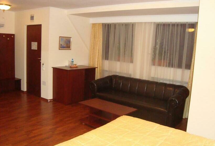 コンフォートルーム, Casa Maria Arges