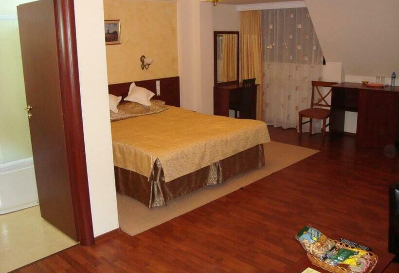 コンフォートルーム, Casa Maria Arges