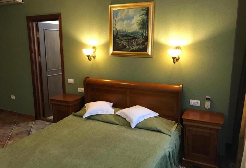 コンフォートルーム, Casa Maria Arges