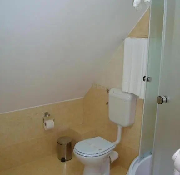 Standard Yhden Hengen Huone, Casa Maria Arges