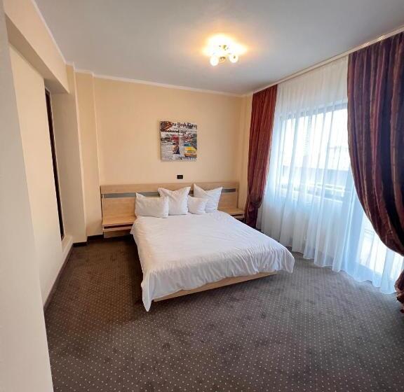 דירה בת חדר שינה 1 עם מרפסת, Clipa