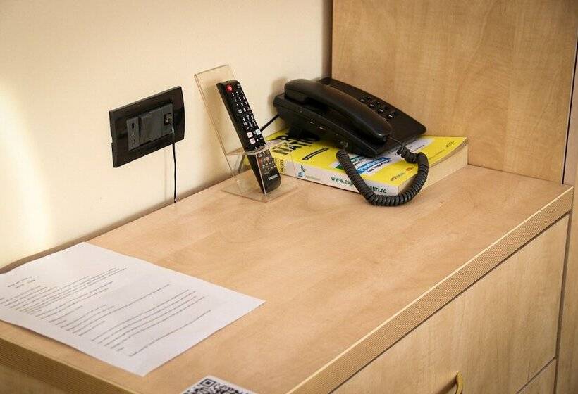 חדר סטנדרט יחיד, Clipa