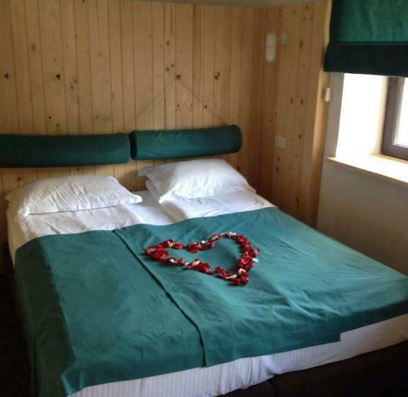 スタンダードルーム, Complex Hotelier Cota O Mie