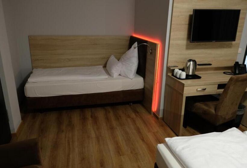 컴포트 트리플 룸, Minx – Cityhotels