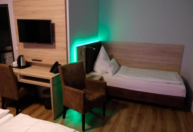 컴포트 트리플 룸, Minx – Cityhotels