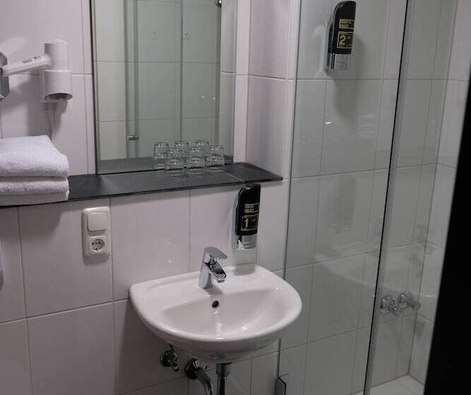 컴포트 트리플 룸, Minx – Cityhotels