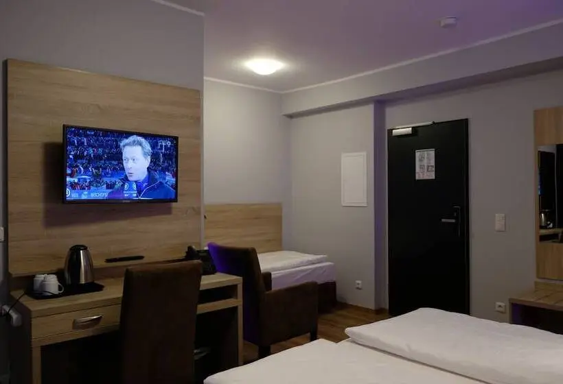 コンフォートトリプルルーム, Minx – Cityhotels