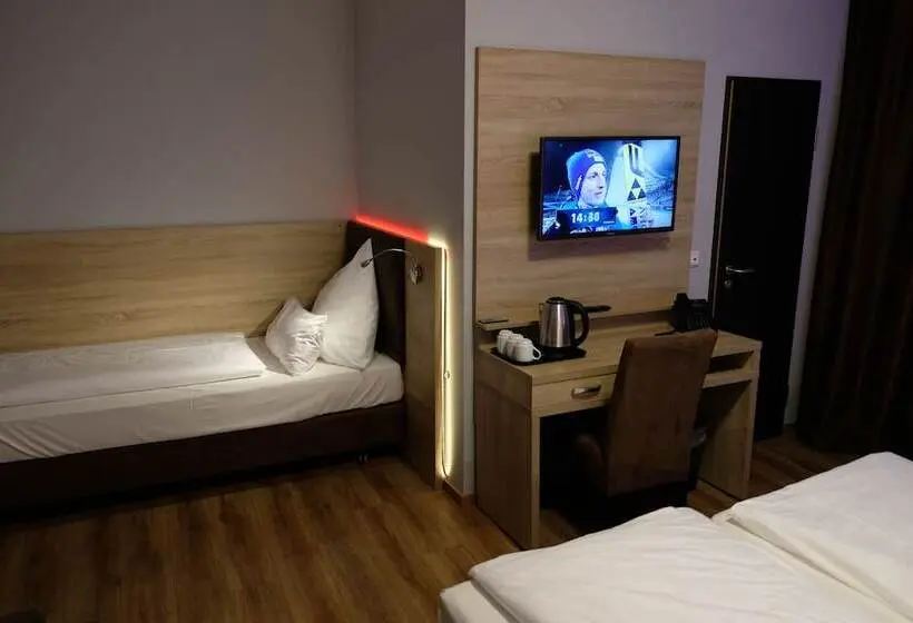 コンフォートトリプルルーム, Minx – Cityhotels