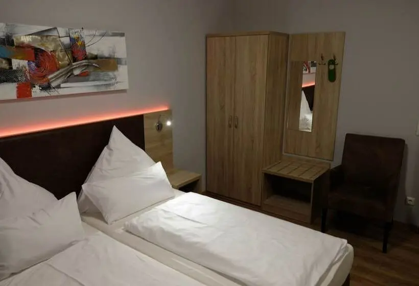 コンフォートトリプルルーム, Minx – Cityhotels