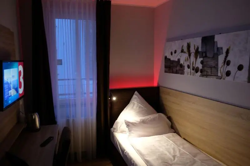 スタンダードシングルルーム, Minx – Cityhotels