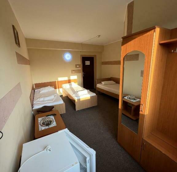 标准三人间, Monte Carlo