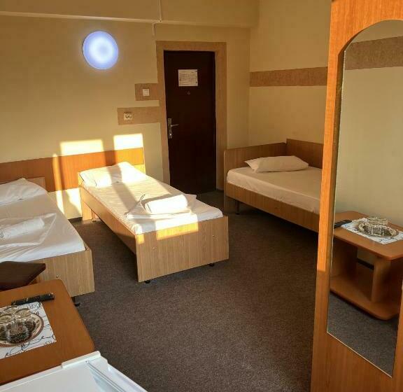 标准三人间, Monte Carlo