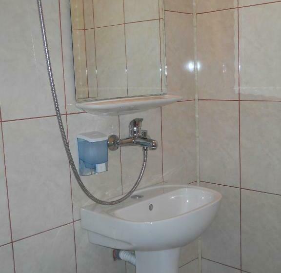 标准三人间, Monte Carlo