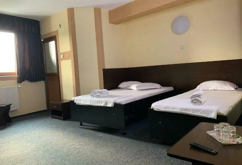 スタンダード４人部屋, Monte Carlo