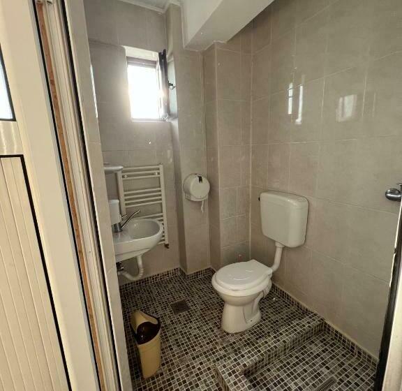 四人标准间, Monte Carlo